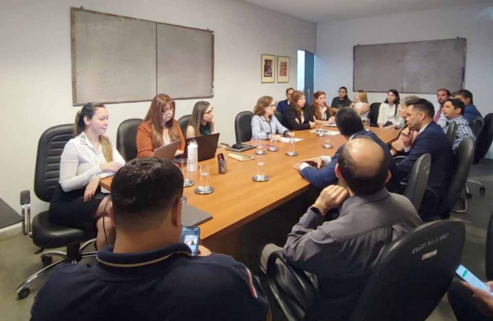Imagen de Reunión interinstitucional para implementar gestión electrónica de denuncias de violencia
