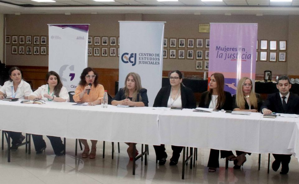 Imagen de Mujeres en la Justicia: consultoría para el fortalecimiento de políticas contra el acoso laboral
