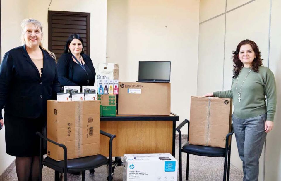 Imagen de Impulsan la consolidación de la Política de Transversalidad de Género con la entrega de equipamientos